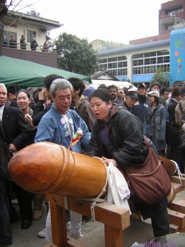 ��������� ���������� Kanamara Matsuri � ������